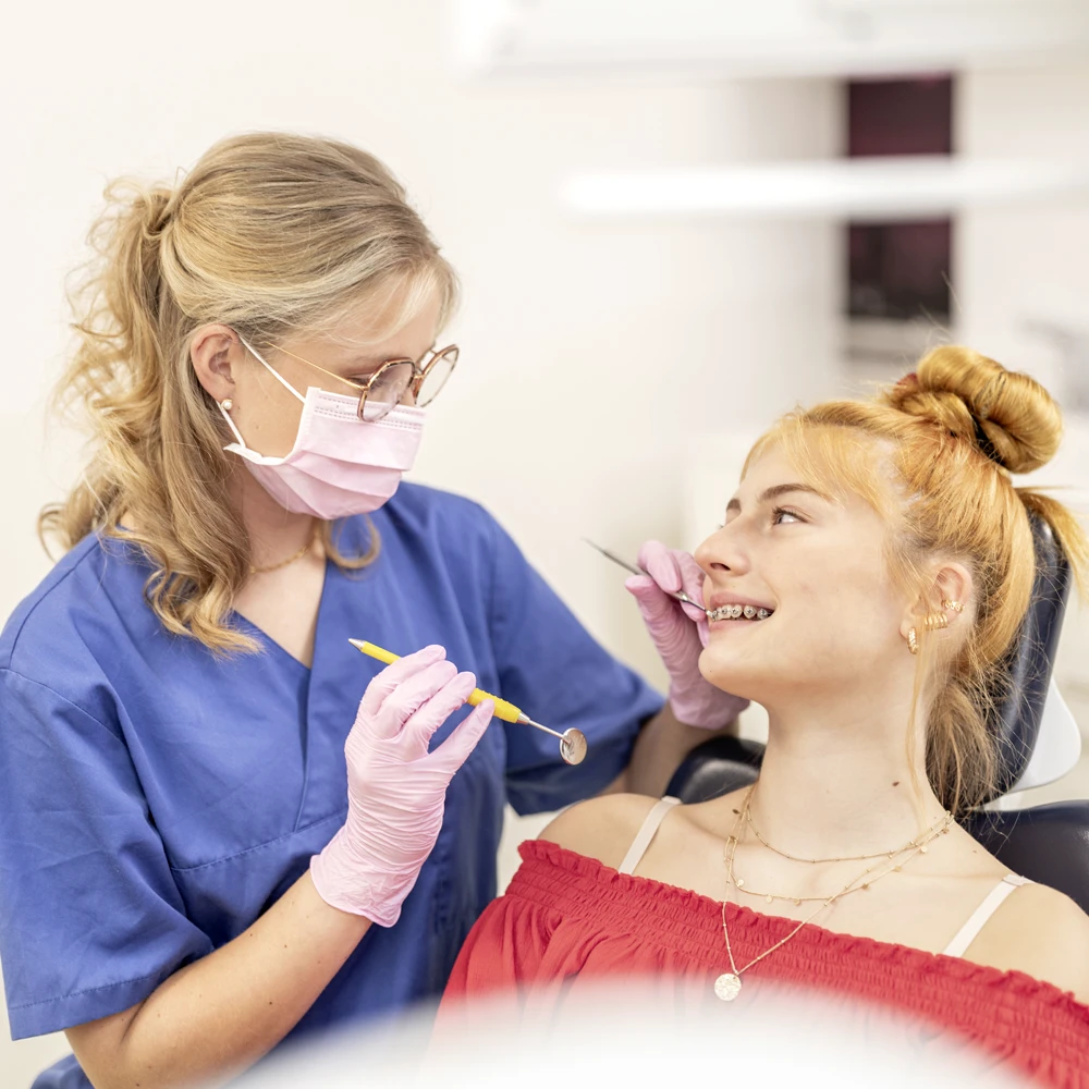 kids_dents_kieferorthopaedie_feste_zahnspange_brackets